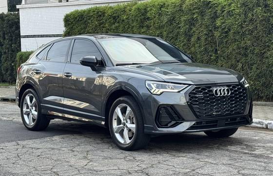 AUDI Q3 2.0 40 TFSI GASOLINA SPORTBACK PERFORMANCE BLACK QUATTRO TIPTRONIC AUDI Q3 2.0 40 TFSI GASOLINA SPORTBACK PERFORMANCE BLACK QUATTRO TIPTRONIC